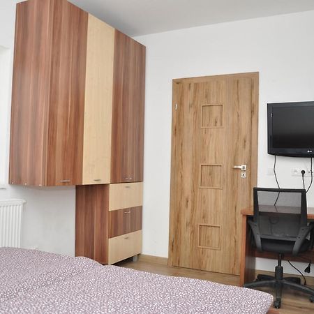 Mw Apartman Lägenhet Liptovský Mikuláš Exteriör bild