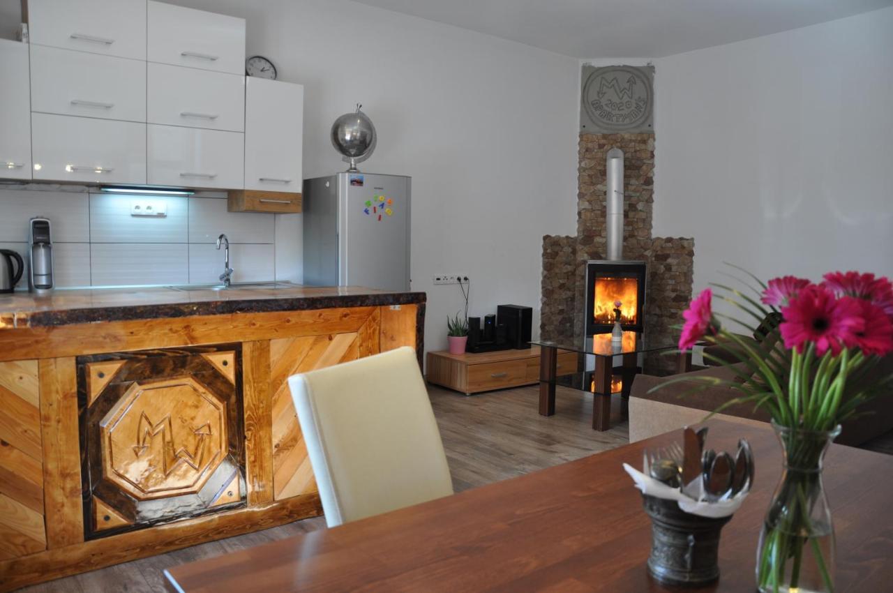 Mw Apartman Lägenhet Liptovský Mikuláš Exteriör bild