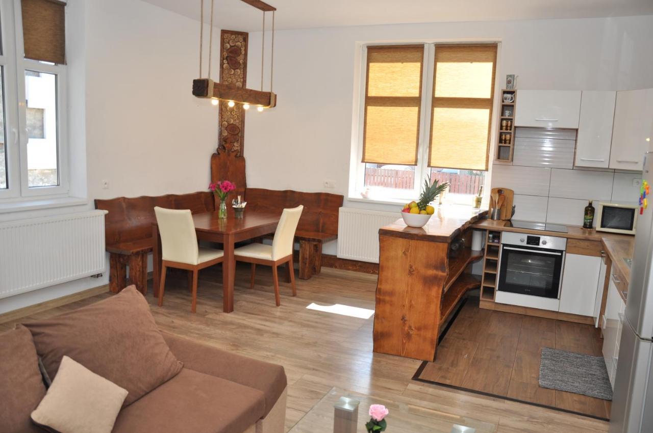 Mw Apartman Lägenhet Liptovský Mikuláš Exteriör bild