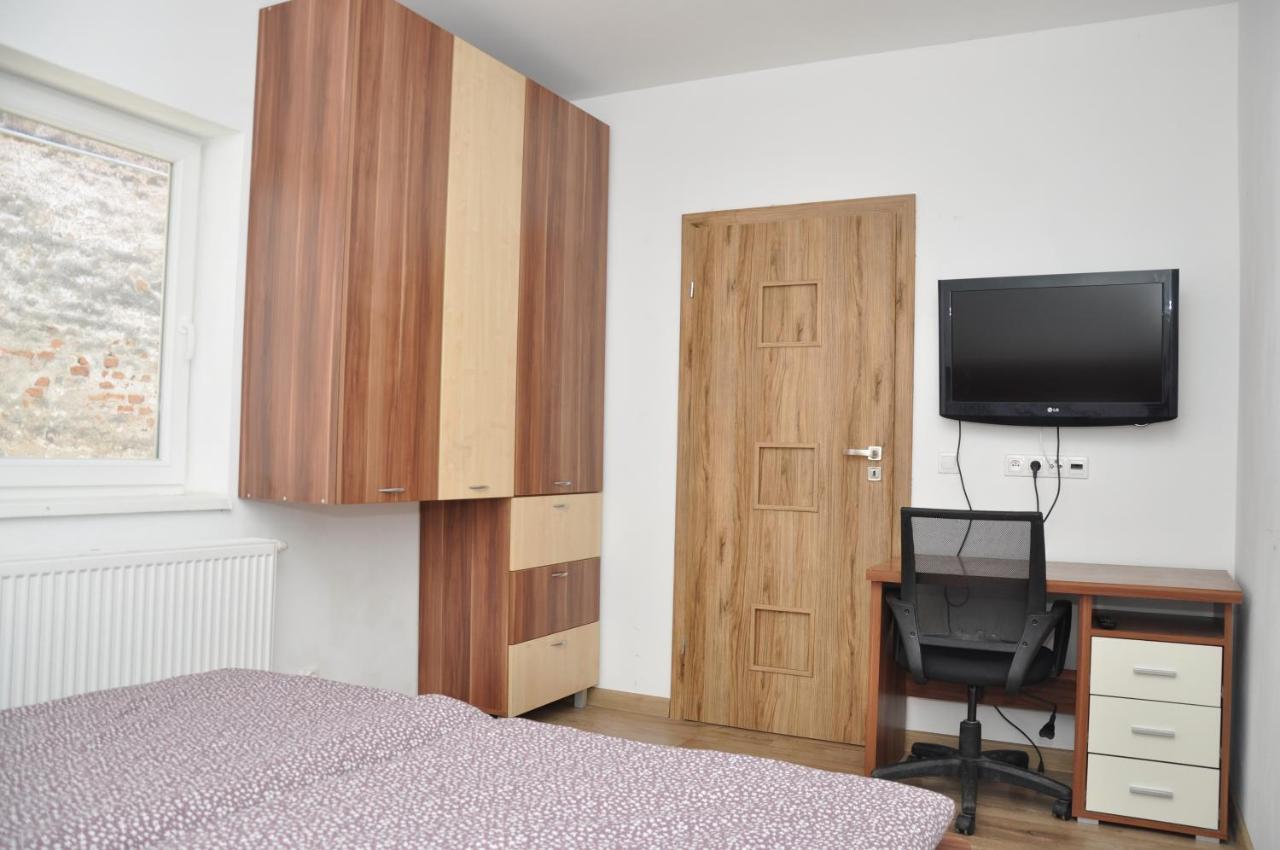 Mw Apartman Lägenhet Liptovský Mikuláš Exteriör bild