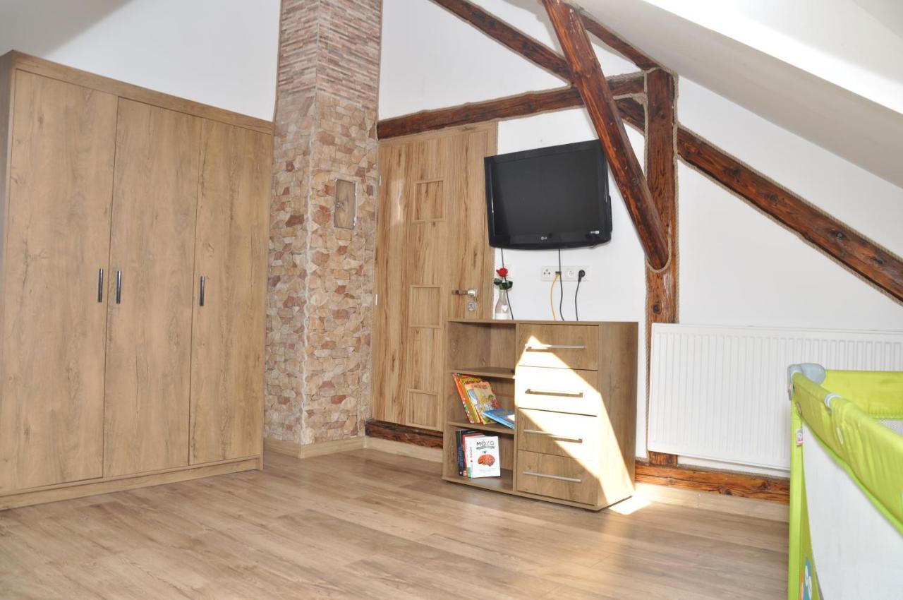 Mw Apartman Lägenhet Liptovský Mikuláš Exteriör bild